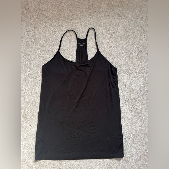 Gap body xs black camisole/top. - Picture 1 of 2